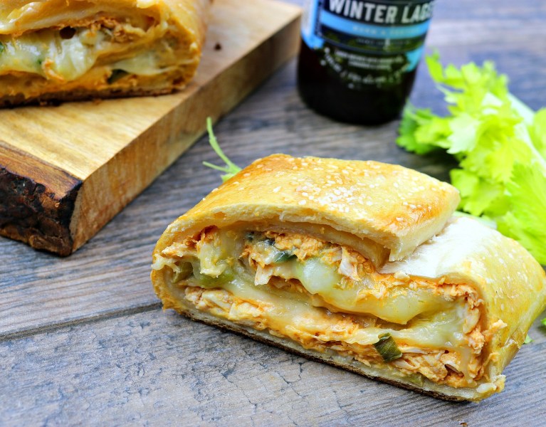 buffalo chicken stromboli
